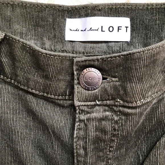 LOFT, Olive Green/Sage Green, Hi-Rise, tapered ankle, Corduroy, Pants, Size 29/8 - Picture 3 of 8
